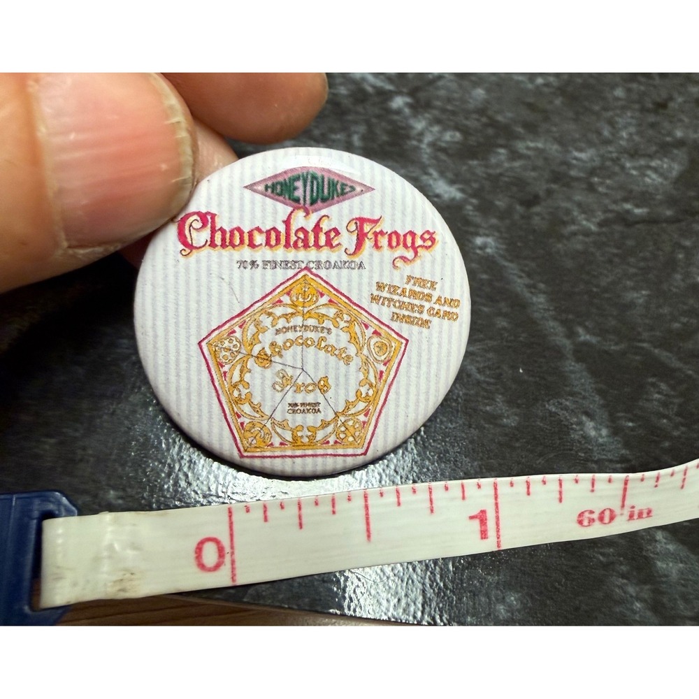 Harry Potter Honeydukes Chocolate Frogs Pin Back Button 1.25 Inch Ata-Boy White